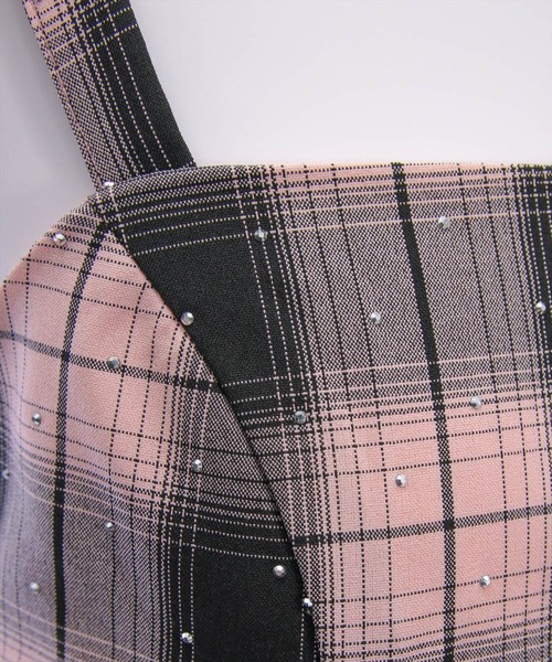 clear（クリア）の「ラインストーンチェック柄ティアードワンピース[きらきら 着回し力抜群 ミニ丈]≪SS新作≫（ワンピース・レディース・ブラック/ピンク・F）」の8枚目の写真