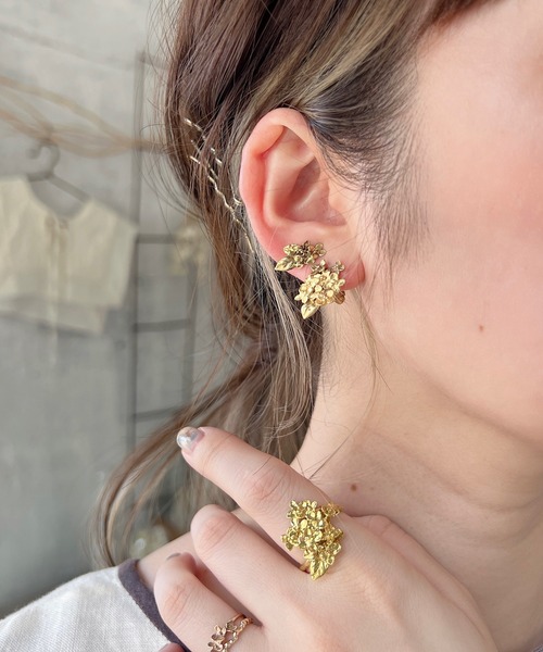 m.soeur（エムスール）の「アジサイのリング（リング・レディース・シルバー/ゴールド・FREE）」の9枚目の写真