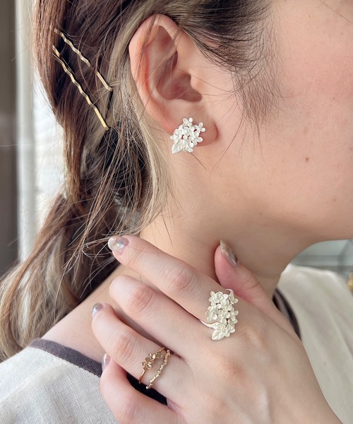 m.soeur（エムスール）の「アジサイのリング（リング・レディース・シルバー/ゴールド・FREE）」の7枚目の写真