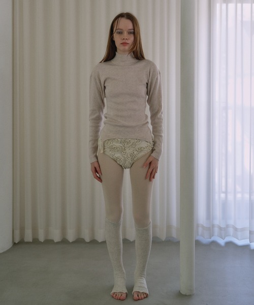 HONEY MI HONEY（ハニーミーハニー）の「garter high neck knit（ニット/セーター・レディース・アイボリー/ブラック/ベージュ・FREE）」の9枚目の写真