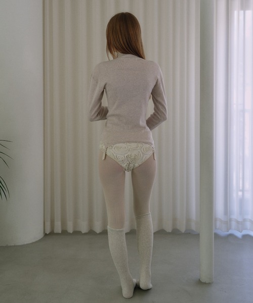 HONEY MI HONEY（ハニーミーハニー）の「garter high neck knit（ニット/セーター・レディース・アイボリー/ブラック/ベージュ・FREE）」の10枚目の写真