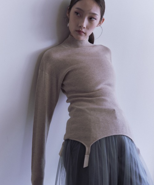 HONEY MI HONEY（ハニーミーハニー）の「garter high neck knit（ニット/セーター・レディース・アイボリー/ブラック/ベージュ・FREE）」の16枚目の写真
