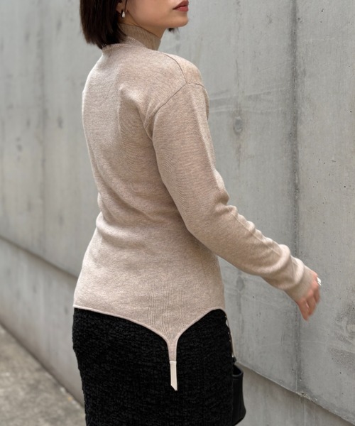 HONEY MI HONEY（ハニーミーハニー）の「garter high neck knit（ニット/セーター・レディース・アイボリー/ブラック/ベージュ・FREE）」の21枚目の写真