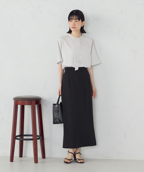 COMME CA ISM（コムサイズム）の「ポリエステルツイル ナロースカート（スカート・レディース・ブラック/グレイッシュベージュ・MEDIUM/LARGE）」の8枚目の写真
