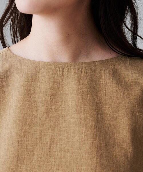 UNTITLED（アンタイトル）の「【セットアップ可/はっ水/通勤】リラククール 半袖ブラウス（シャツ/ブラウス・レディース・ブラック/ブラウン系/チャコールグレー・50/48/46/44/04/03/02/01/00）」の20枚目の写真