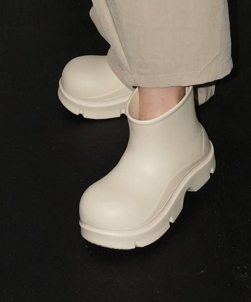 chuclla（チュクラ）の「ボリュームラウンド ショートブーツ chs25a012（ブーツ・レディース・アイボリー/ブラック・S/M/L）」の4枚目の写真
