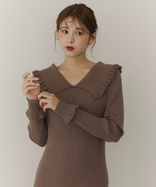Olu.(オルドット)の「フリルリブニットワンピース(ワンピース・レディース・ブラック/ベージュ/モカ・0/1)」の13枚目の写真
