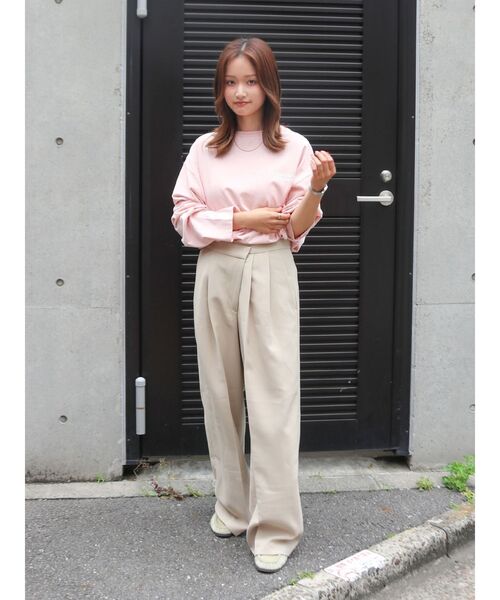 Ungrid（アングリッド）の「ウエストリメイクタックカーブパンツ（その他パンツ・レディース・グレー/ベージュ・SMALL/MEDIUM）」の16枚目の写真