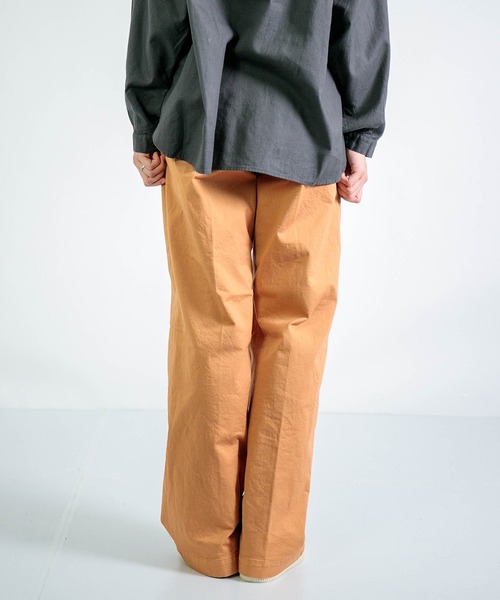 D.M.G.（ドミンゴ）の「[D.M.G. / ディーエムジー] ロイカチノストレッチ ストレートチノパンツ（チノパンツ・レディース・コーラル・M/SS/L/S）」の5枚目の写真