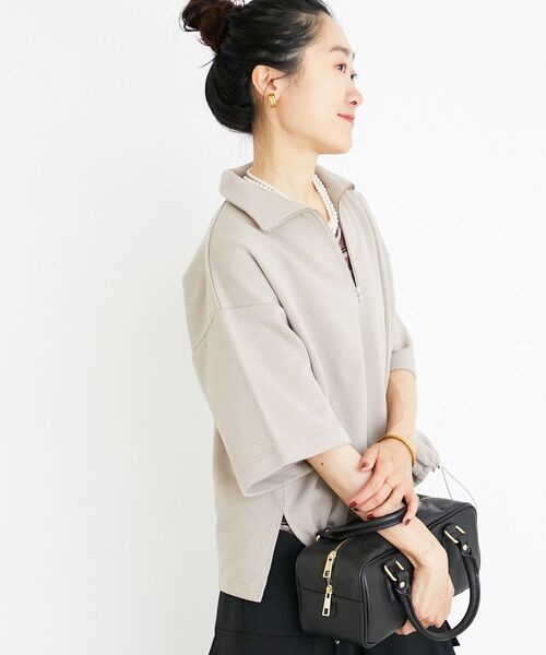 le.coeur blanc（ルクールブラン）の「ジップデザインハーフスリーブスウェット（スウェット・レディース・ベージュ/グレー・38）」の7枚目の写真