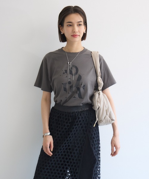 KATHARINE ROSS（キャサリンロス）の「【KATHARINE ROSS】story. ギャザーフラップバッグ（ハンドバッグ・レディース・ブラック/グレイッシュベージュ・MEDIUM）」の9枚目の写真