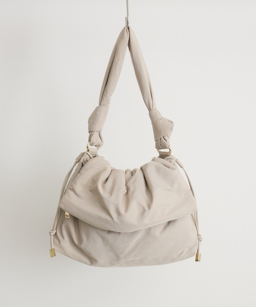 KATHARINE ROSS（キャサリンロス）の「【KATHARINE ROSS】story. ギャザーフラップバッグ（ハンドバッグ・レディース・ブラック/グレイッシュベージュ・MEDIUM）」の11枚目の写真