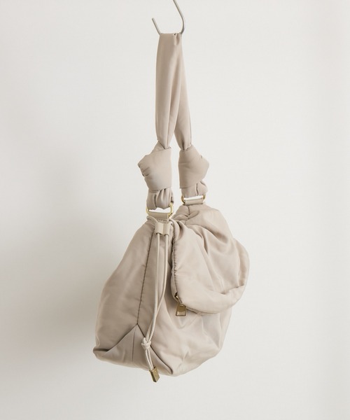 KATHARINE ROSS（キャサリンロス）の「【KATHARINE ROSS】story. ギャザーフラップバッグ（ハンドバッグ・レディース・ブラック/グレイッシュベージュ・MEDIUM）」の12枚目の写真