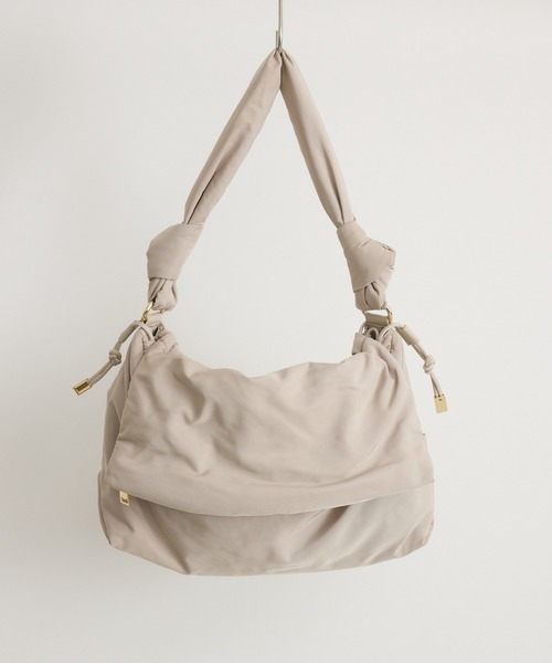 KATHARINE ROSS（キャサリンロス）の「【KATHARINE ROSS】story. ギャザーフラップバッグ（ハンドバッグ・レディース・ブラック/グレイッシュベージュ・MEDIUM）」の14枚目の写真