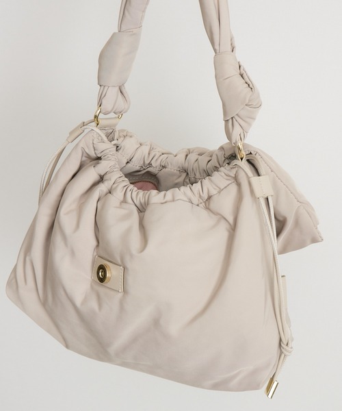 KATHARINE ROSS（キャサリンロス）の「【KATHARINE ROSS】story. ギャザーフラップバッグ（ハンドバッグ・レディース・ブラック/グレイッシュベージュ・MEDIUM）」の16枚目の写真