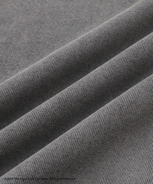 ADAM ET ROPE'(アダムエロペ)の「【Coca-Cola】Garment dye sweat H/S(スウェット・レディース・ホワイト系その他/グレー系その他・FREE)」の16枚目の写真