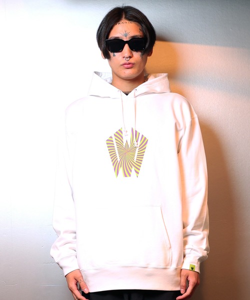 [W] by VIRGOwearworks（ダブリューバイヴァルゴウェアーワークス）の「Warp logo pull over hoodie（パーカー・メンズ・ホワイト/ブラック/グレー・MEDIUM/LARGE/X-LARGE）」の2枚目の写真