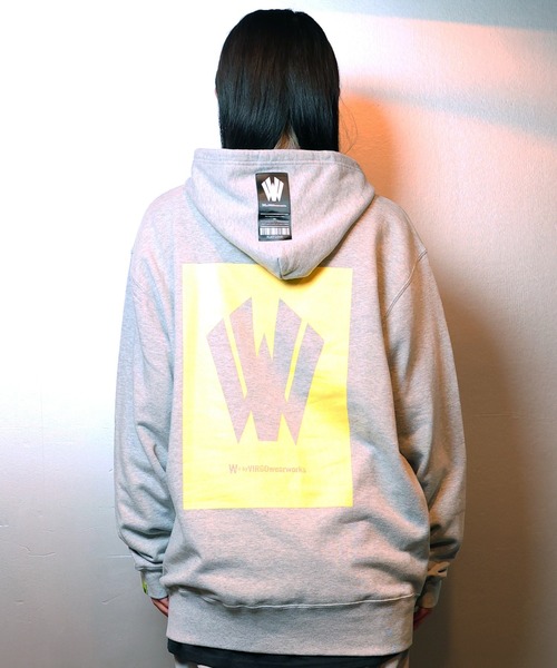 [W] by VIRGOwearworks（ダブリューバイヴァルゴウェアーワークス）の「Warp logo pull over hoodie（パーカー・メンズ・ホワイト/ブラック/グレー・MEDIUM/LARGE/X-LARGE）」の5枚目の写真