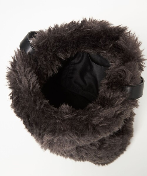 UNITED ARROWS（ユナイテッドアローズ）の「フェイクボア ワンショルダーバッグ（ショルダーバッグ・レディース・ベージュ/ダークブラウン・FREE）」の19枚目の写真