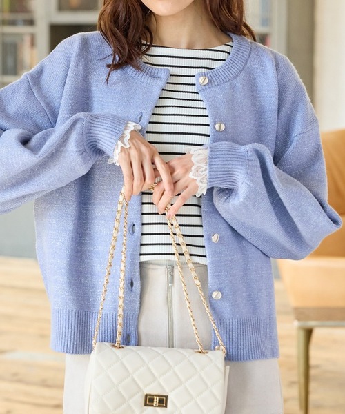 Honeys（ハニーズ）の「袖口レース使いトップス（Tシャツ/カットソー・レディース・ブラック/アイボリー/ホワイト×ブラック/グレイッシュベージュ/ブラック×ベージュ/サックスブルー系・LL/3L/S/M/L）」の2枚目の写真