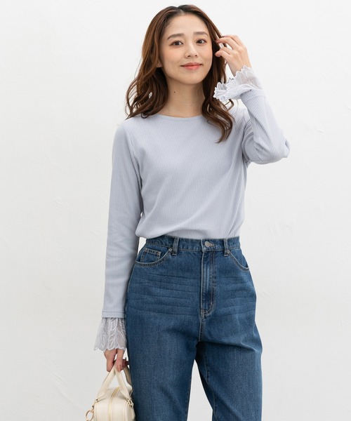 Honeys（ハニーズ）の「袖口レース使いトップス（Tシャツ/カットソー・レディース・ブラック/アイボリー/ホワイト×ブラック/グレイッシュベージュ/ブラック×ベージュ/サックスブルー系・LL/3L/S/M/L）」の13枚目の写真