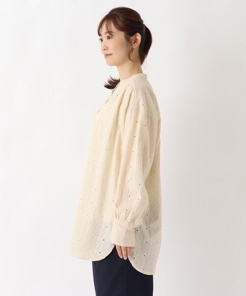 one'sterrace(ワンズテラス)の「コットン シフリーチュニックシャツ(シャツ/ブラウス・レディース・オリーブ系3/ネイビー系5/アイボリー系8・02)」の5枚目の写真