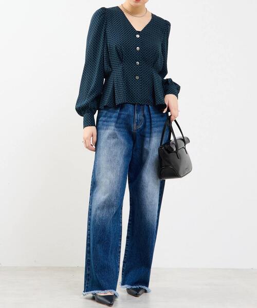 SOFFITTO（ソフィット）の「Vネックウエストタックブラウス（シャツ/ブラウス・レディース・ブラック系その他/グリーン系その他・FREE）」の3枚目の写真