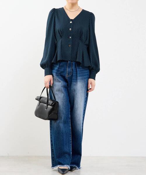 SOFFITTO（ソフィット）の「Vネックウエストタックブラウス（シャツ/ブラウス・レディース・ブラック系その他/グリーン系その他・FREE）」の8枚目の写真