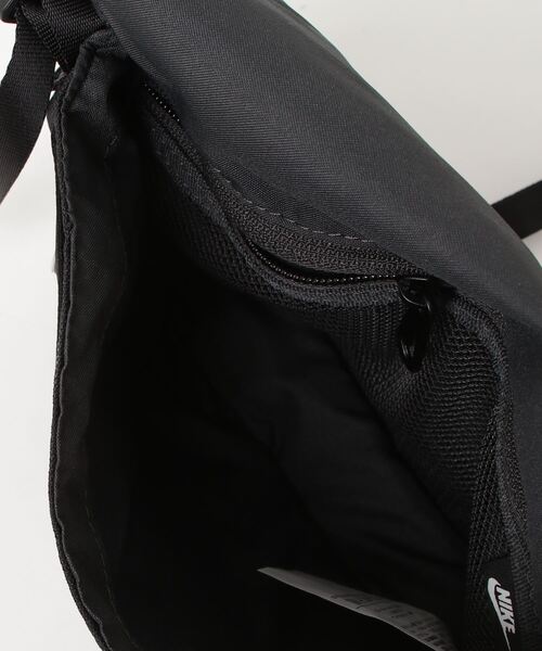 NIKE（ナイキ）の「ナイキ NIKE ナイキ ウィメンズ NSW レベル クロスボディ（ショルダーバッグ・メンズ・ブラック・ONE SIZE）」の4枚目の写真