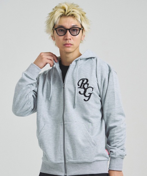 PARIS SAINT-GERMAIN（パリサンジェルマン）の「PSG_テックフリース・EMB LOGO-ＺIPパーカー（パーカー・メンズ・ブラック/グレー・M/L/XL）」の2枚目の写真