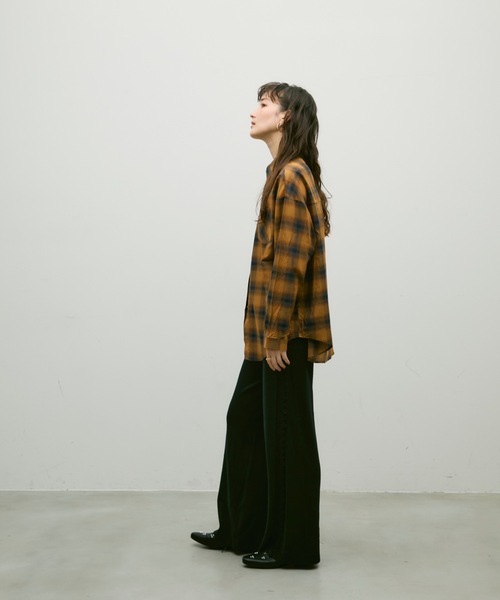 Lutim by u（ルチバイユー）の「Side lace knit pants / サイドレースニットパンツ（その他パンツ・レディース・ブラック/ブラウン・FREE）」の4枚目の写真