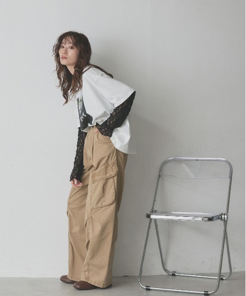 ad thie(アドティエ)の「プチハイネック レーストップス(Tシャツ/カットソー・レディース・オフホワイト/ブラック/グレー・FREE)」の4枚目の写真