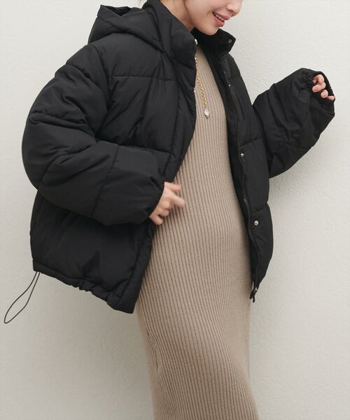 フード付きブラックダウンジャケット（やまんちゅさん専用） パッファー 中綿 ボリューム フード付き ショート ダウンジャケット