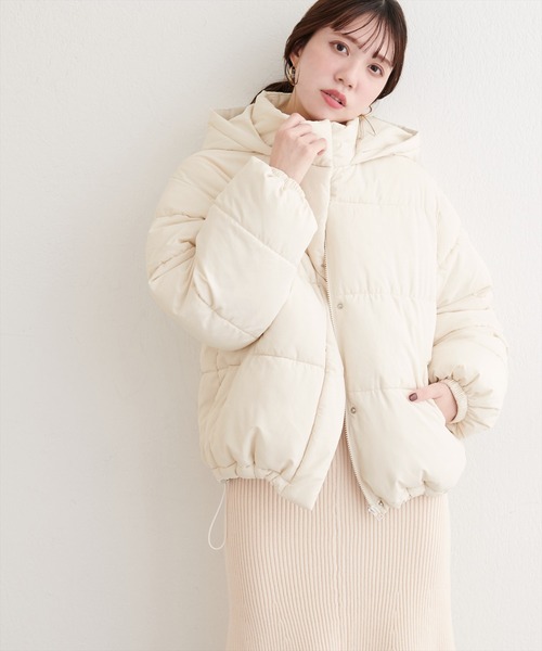 natural couture(ナチュラルクチュール)の「フード中綿ジャケット(ダウンジャケット/コート・レディース・ブラウン/アイボリー/グレイッシュベージュ/サックスブルー/ブラック・FREE)」の9枚目の写真