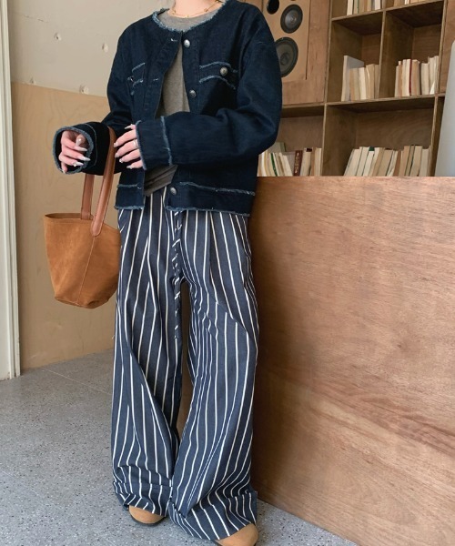 gossip!ロサンゼルス(ゴシップロサンゼルス)の「ラウンドネック ノーカラーデニムジャケット(デニムジャケット・レディース・インディゴブルー・FREE)」の17枚目の写真
