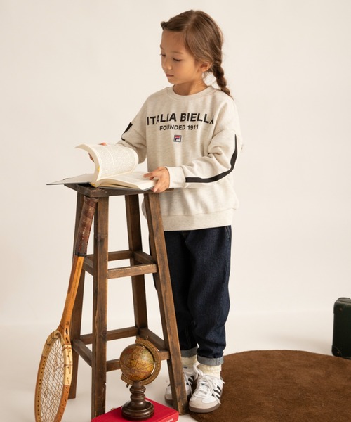 FILA（フィラ）の「【FILA/フィラ別注】ロゴトレーナー（スウェット・キッズ・サックスブルー/アイボリー・130/120/140/110/100/150）」の8枚目の写真