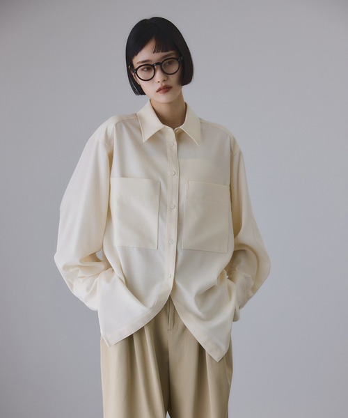 ADAM ET ROPE'（アダムエロペ）の「ダブルポケットウールシャツ（シャツ/ブラウス・レディース・ベージュ/オフホワイト・FREE）」の13枚目の写真