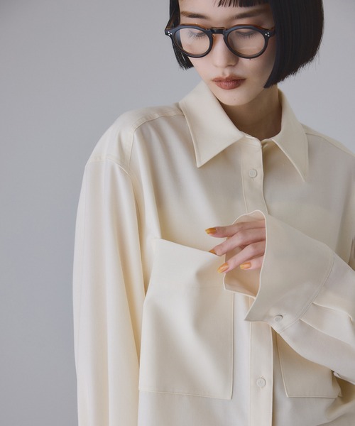 ADAM ET ROPE'（アダムエロペ）の「ダブルポケットウールシャツ（シャツ/ブラウス・レディース・ベージュ/オフホワイト・FREE）」の14枚目の写真