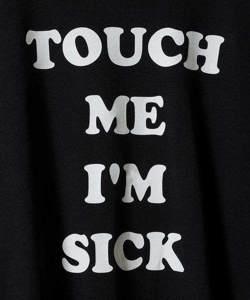 NUMBER (N)INE（ナンバーナイン）の「TOUCH ME I'M SICK PRINTED CLASSIC CREWNECK SWEATSHIRT / タッチ ミー アイム シック ロゴプリント クラシック クルーネック スウェットシャツ（スウェット・メンズ・ブラック/トップグレー・M/L/XL）」の5枚目の写真