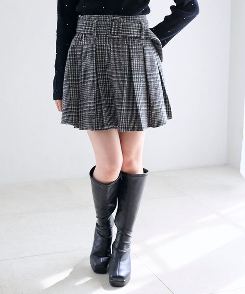 MAJESTIC LEGON（マジェスティックレゴン）の「ベルト付きプリーツミニスカパン（スカート・レディース・ホワイト系その他2/ブラック系その他/グレー系その他・MEDIUM）」の13枚目の写真