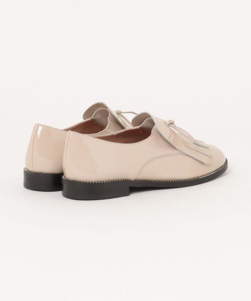 inter-chaussures(インターショシュール)の「【INTER-CHAUSSURES】レースリボンエナメルキルトシューズ(I1610N)(ドレスシューズ・レディース・ライトベージュ/ブラック・36/35)」の3枚目の写真