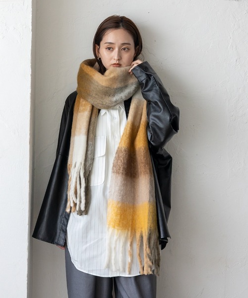 VitaFelice（ヴィータフェリーチェ）の「モヘアタッチチェック大判ストール（マフラー・レディース・オレンジ系その他/ブラウン系その他/イエロー系その他/ピンク系その他/グリーン系その他/レッド系その他・FREE）」の10枚目の写真