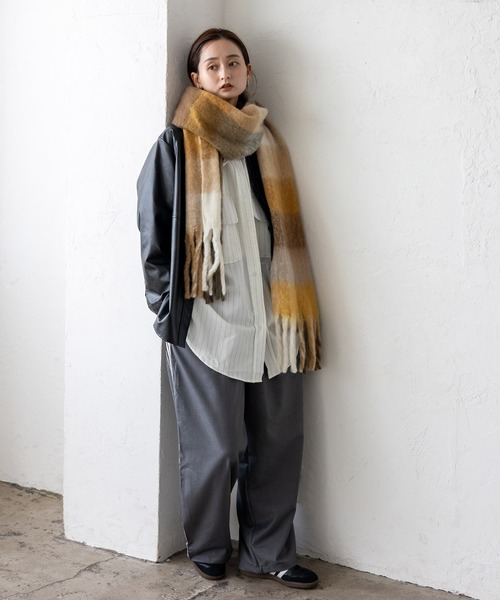 VitaFelice（ヴィータフェリーチェ）の「モヘアタッチチェック大判ストール（マフラー・レディース・オレンジ系その他/ブラウン系その他/イエロー系その他/ピンク系その他/グリーン系その他/レッド系その他・FREE）」の13枚目の写真