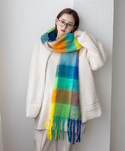 VitaFelice（ヴィータフェリーチェ）の「モヘアタッチチェック大判ストール（マフラー・レディース・オレンジ系その他/ブラウン系その他/イエロー系その他/ピンク系その他/グリーン系その他/レッド系その他・FREE）」の22枚目の写真