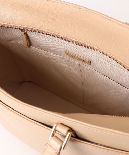 COLE HAAN(コールハーン)の「ザ エリーゼ サフィアーノ トート womens(トートバッグ・レディース・ブラウン・OSFA)」の7枚目の写真