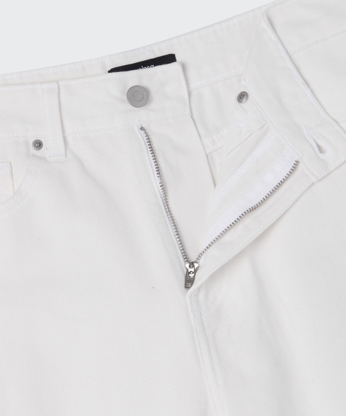 MUSINSA STANDARD WOMAN（ムシンサスタンダードウーマン）の「ウィメンズデストロイドニーワイドデニムパンツ[ホワイト]（デニムパンツ・レディース・その他・30/24/25/26/27/28/29）」の3枚目の写真
