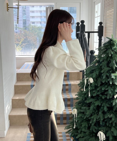 by muni:r(バイ ムニール)の「【着用動画あり・4色展開】パールフレアニットカーディガン(ニット/セーター・レディース・レッド/ブラック/アイボリー/グレー・FREE)」の9枚目の写真