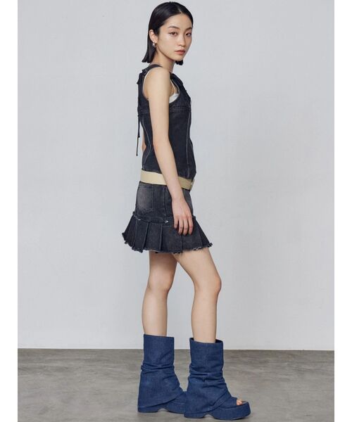 EMODA（エモダ）の「プリーツヘムレイヤードデニムワンピース（ワンピース・レディース・ブラック/インディゴブルー・SMALL/MEDIUM）」の8枚目の写真