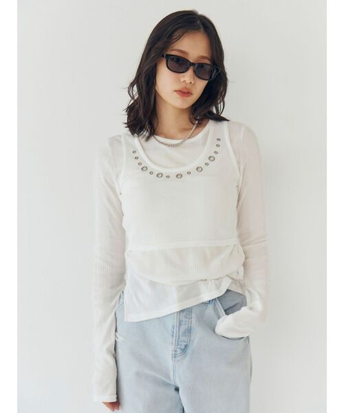 Ungrid(アングリッド)の「ハトメデザインレイヤードロングスリーブTee(Tシャツ/カットソー・レディース・チャコールグレー/オフホワイト・FREE)」の8枚目の写真