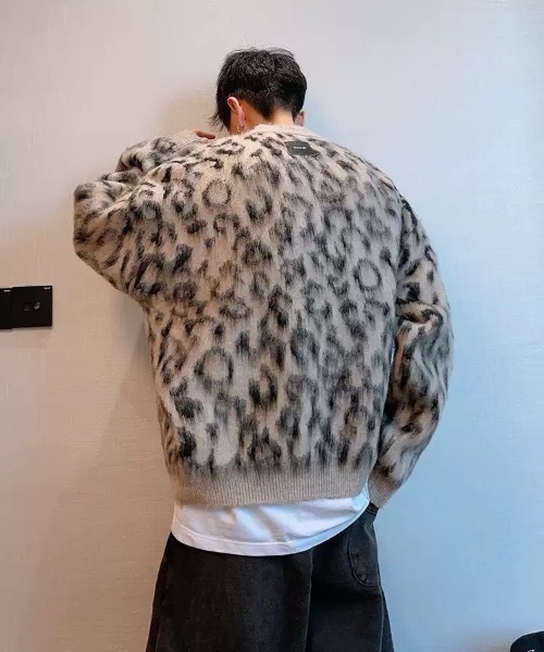 CREARE -LINO-（クレアーレリノ）の「レオパードルーズニット　【ユニセックス商品】（ニット/セーター・メンズ・ベージュ系その他・FREE）」の2枚目の写真